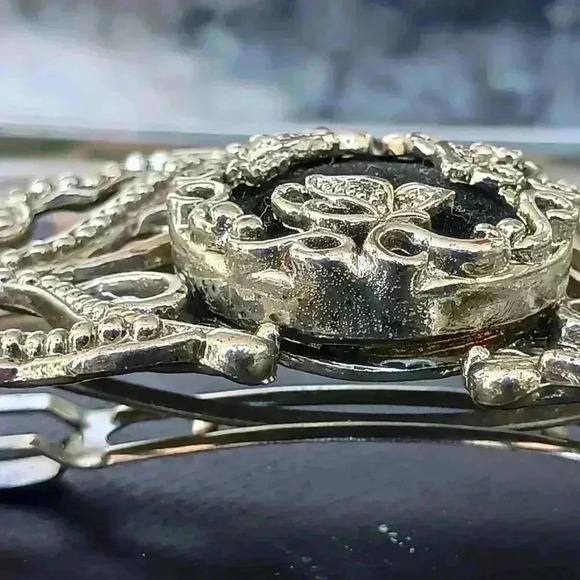 BEAUTIFUL Vintage Hair Clip - Picture 8 of 8